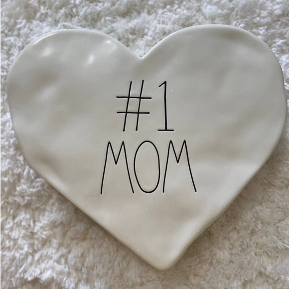 Rae Dunn Other - Rae Dunn #1 MOM Heart Decor - White - NEW